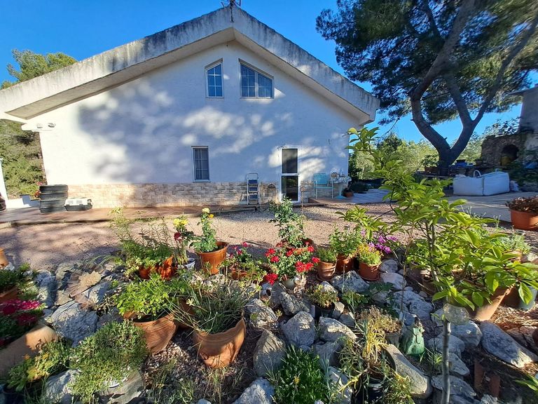 Property thumbnail 1