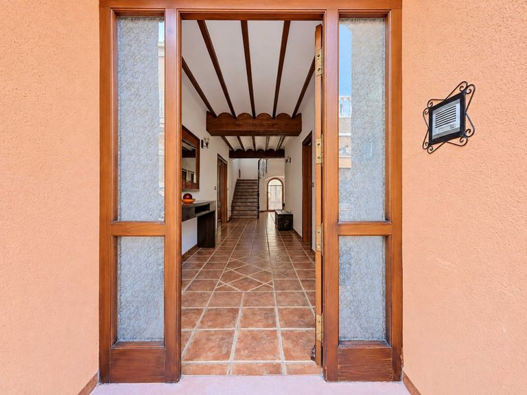 Property thumbnail 2