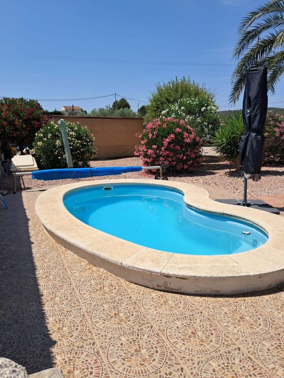Property thumbnail 1