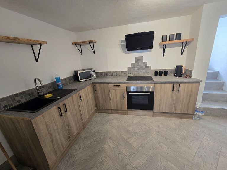 Property thumbnail 7