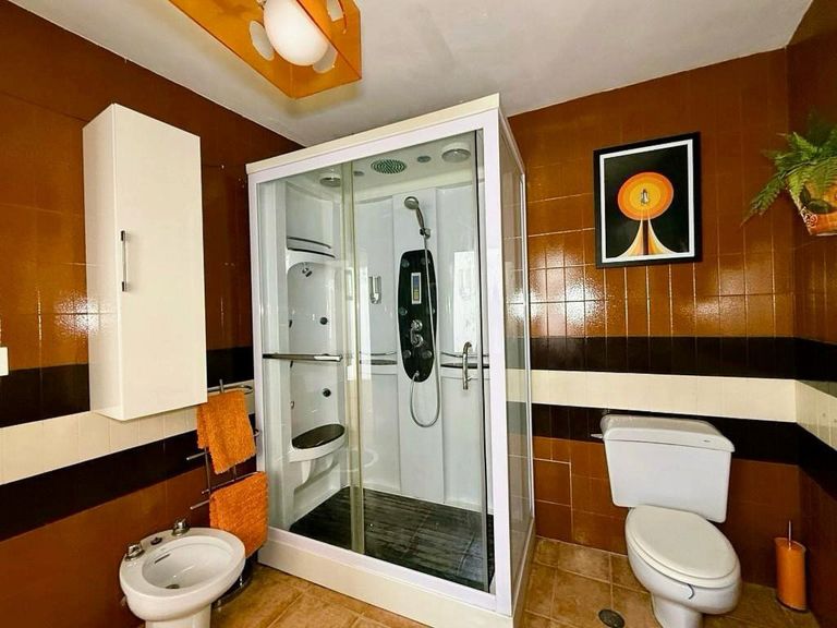 Property thumbnail 25