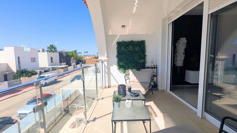 Property thumbnail 1