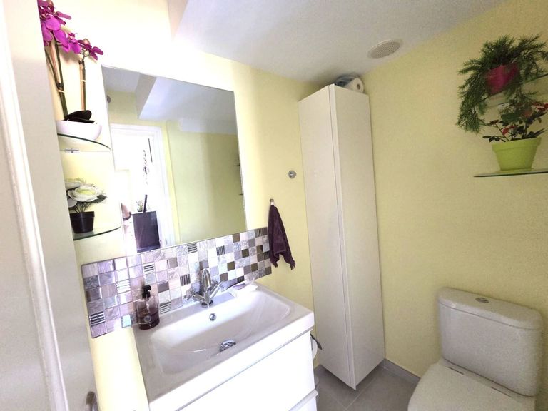 Property thumbnail 17