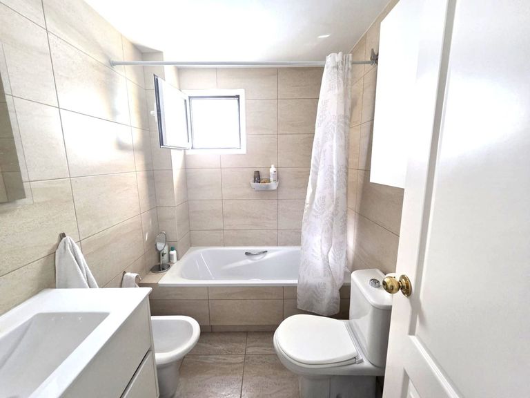 Property thumbnail 11