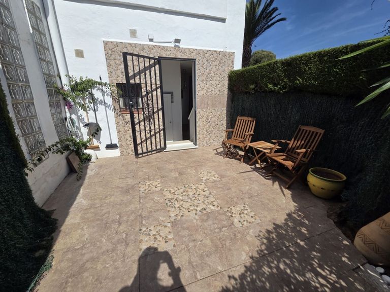 Property thumbnail 1
