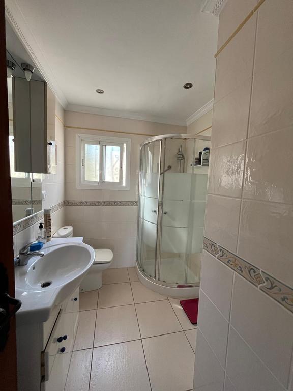 Property thumbnail 9