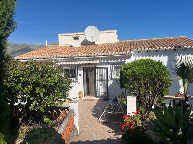 4 bedroom Villa in Orba, Costa Blanca - Property OC2220
