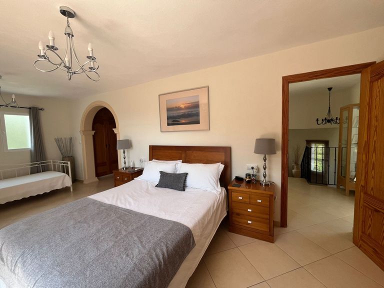 Property thumbnail 10
