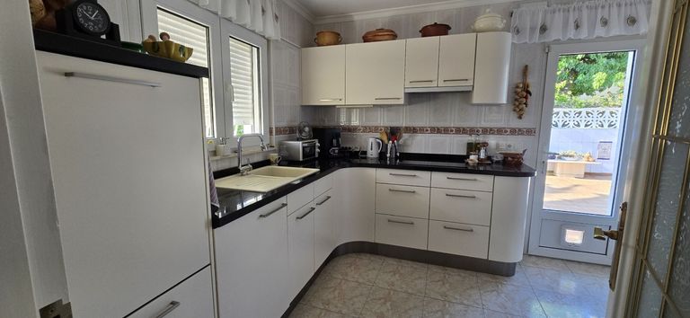 Property thumbnail 9