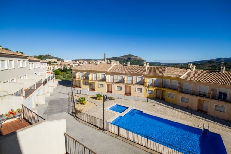 Property thumbnail 1