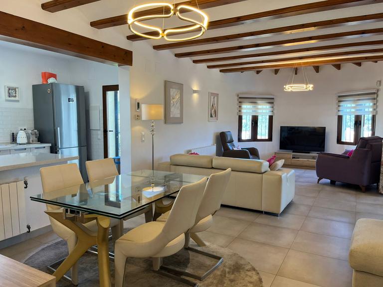 Property thumbnail 6