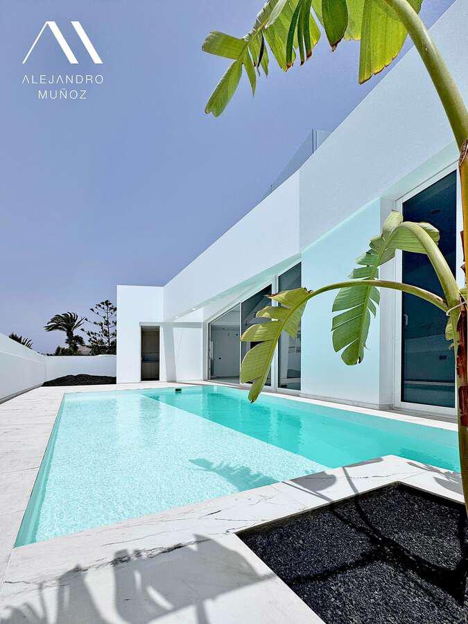 3 bedroom House / Villa in Charco Del Palo, Lanzarote - Property PL572478