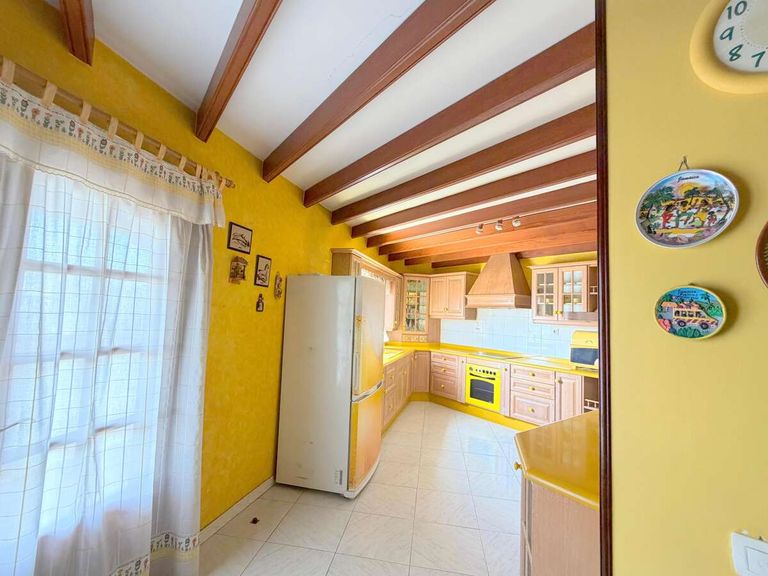 Property thumbnail 6