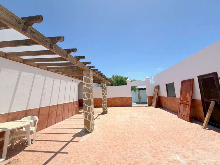 Property thumbnail 6