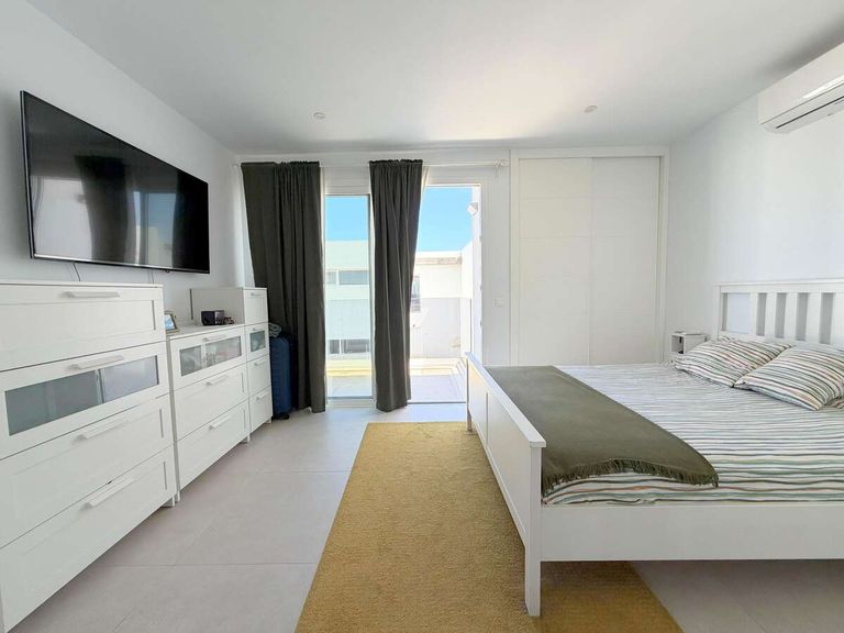 Property thumbnail 6