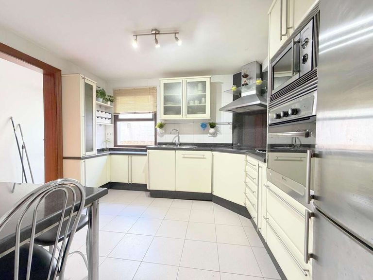 Property thumbnail 9