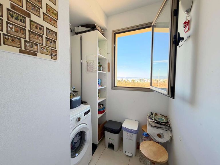 Property thumbnail 12