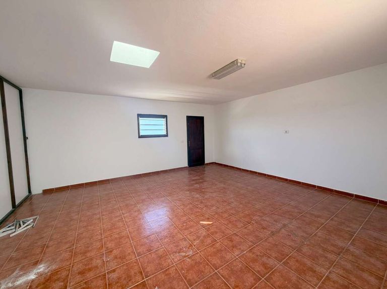 Property thumbnail 12