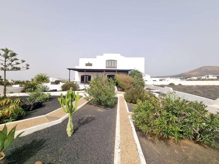 Property thumbnail 12
