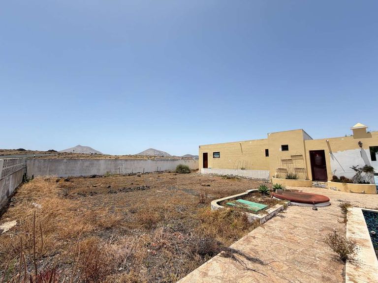 Property thumbnail 1