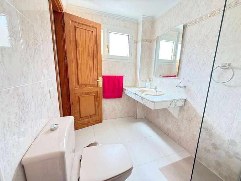 Property thumbnail 25