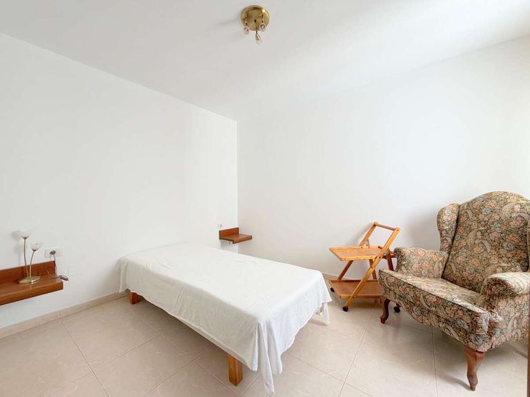 Property thumbnail 9