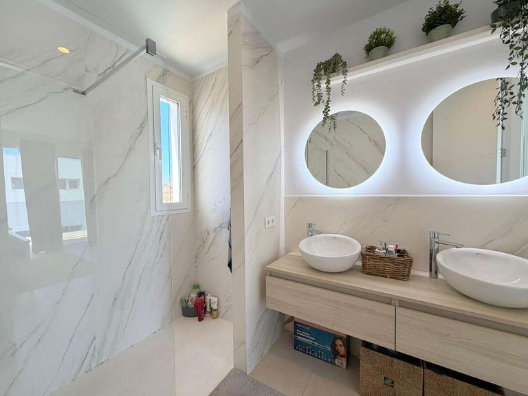 Property thumbnail 38