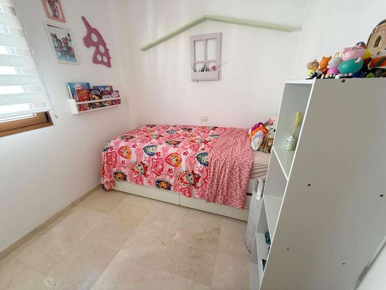 Property thumbnail 9