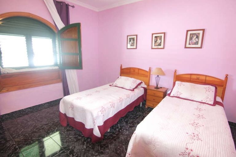 Property thumbnail 12