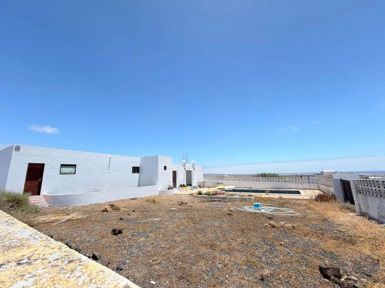 Property thumbnail 35