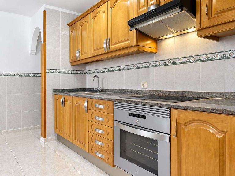 Property thumbnail 1