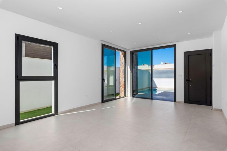 Property thumbnail 16