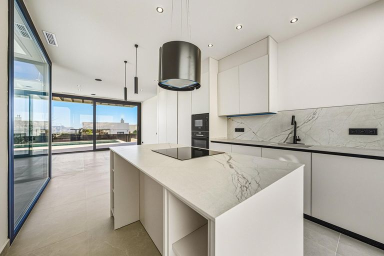 Property thumbnail 9