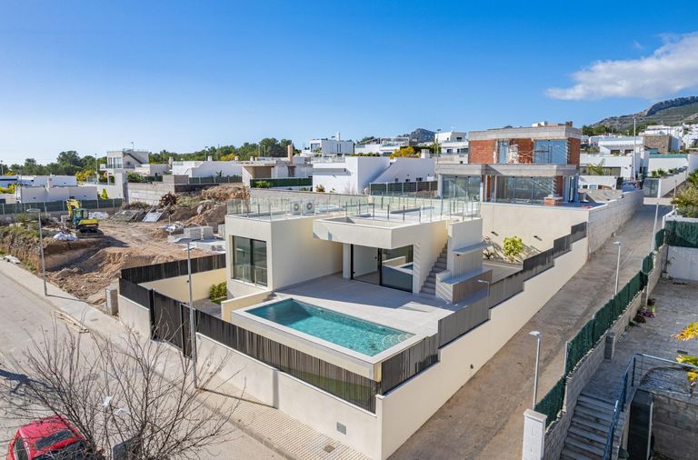 Property thumbnail 4