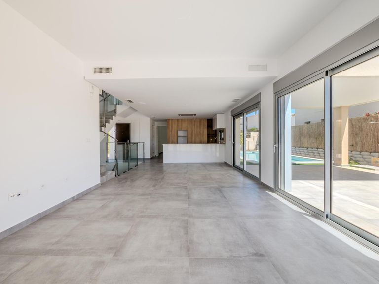 Property thumbnail 11