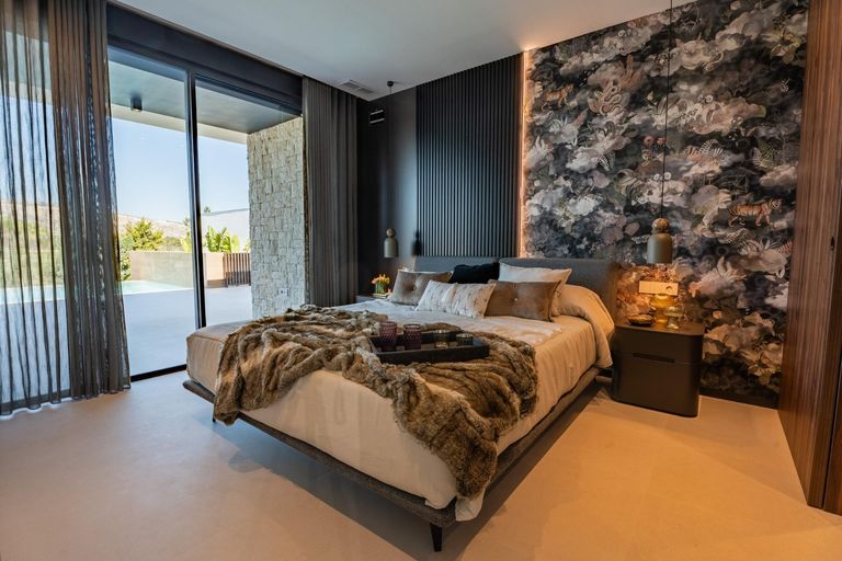 Property thumbnail 2