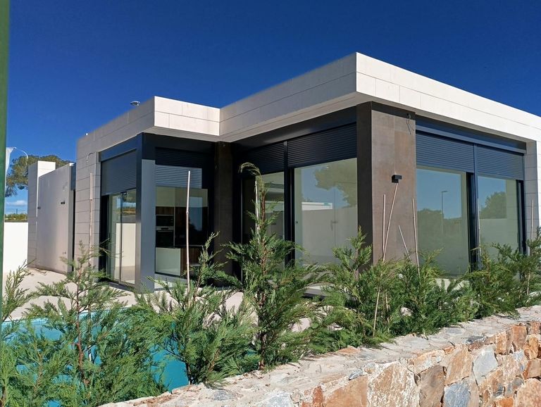 Property thumbnail 1