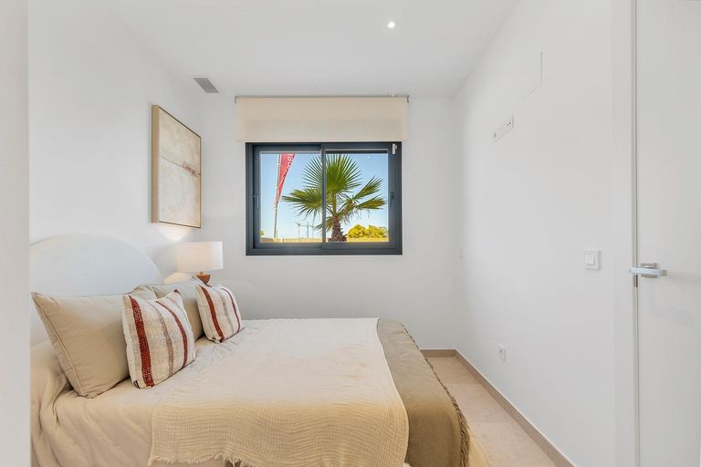 Property thumbnail 36
