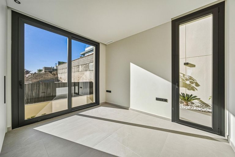 Property thumbnail 16