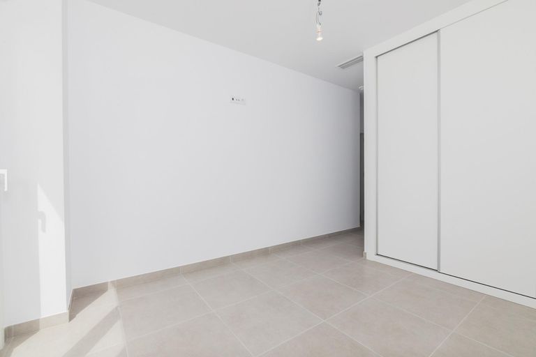 Property thumbnail 24