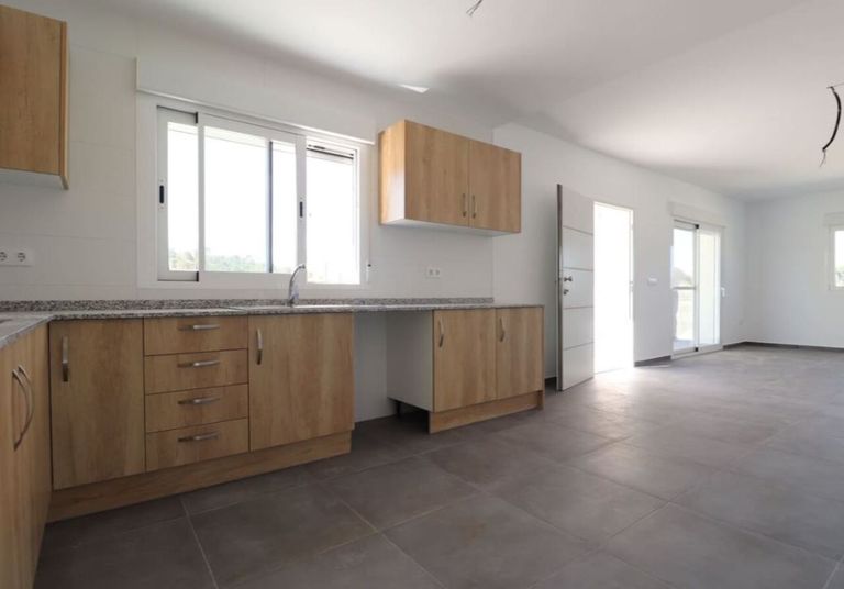 Property thumbnail 6