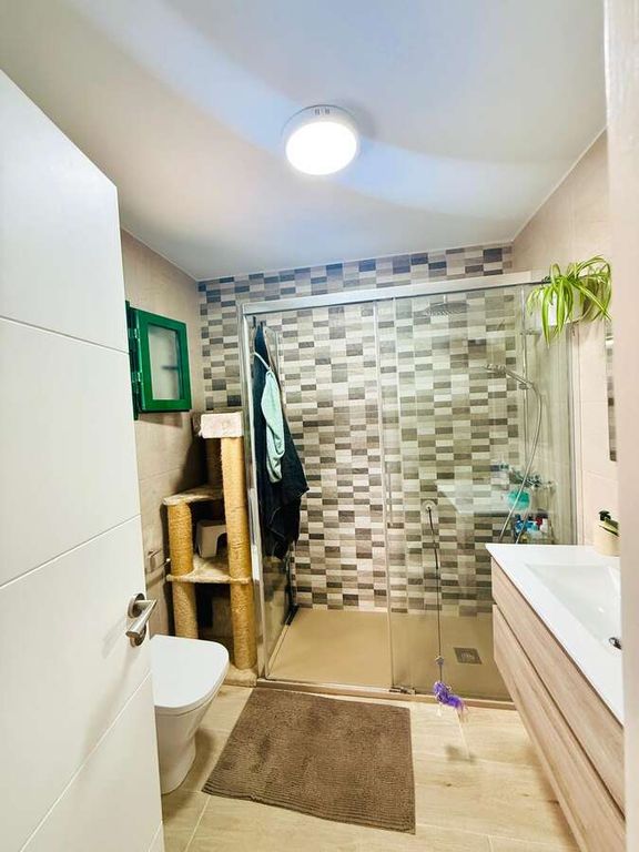 Property thumbnail 12