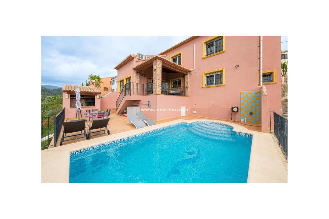 5 bedroom Villa in Orba, Costa Blanca - Property TC33709