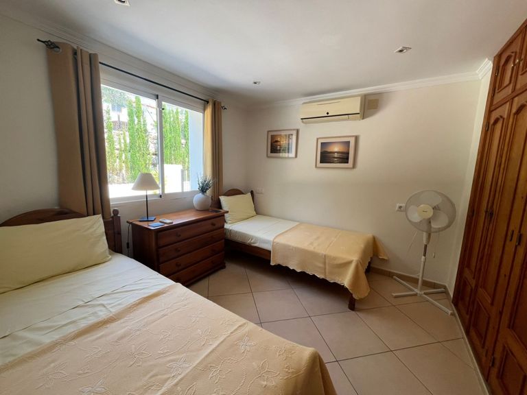 Property thumbnail 16