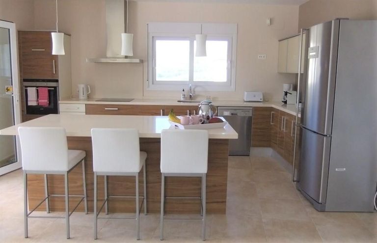 Property thumbnail 7