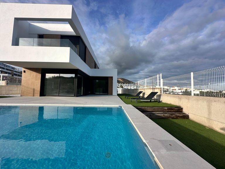 Property thumbnail 3