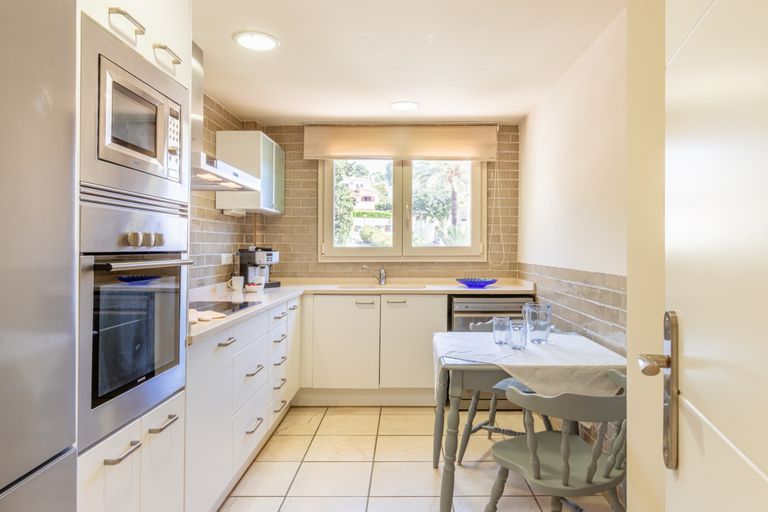 Property thumbnail 3