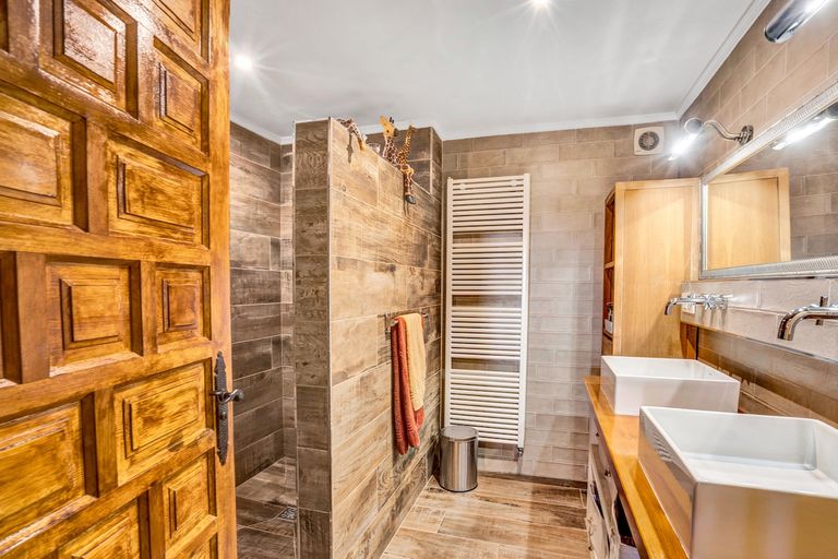 Property thumbnail 18