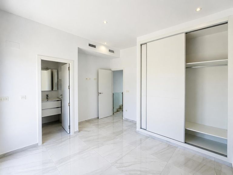 Property thumbnail 18