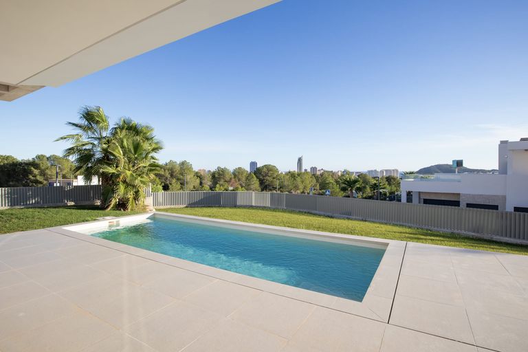 Property thumbnail 1